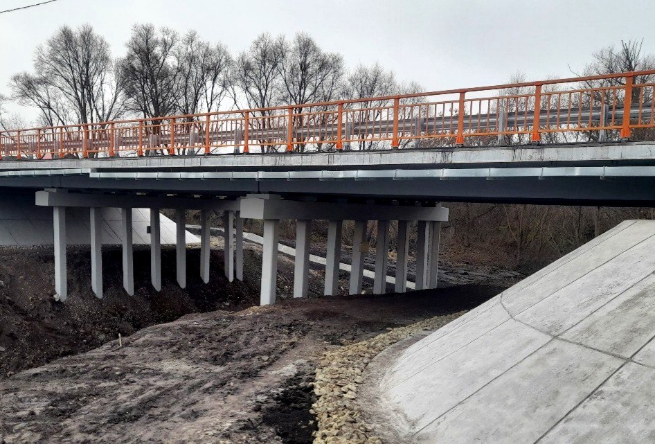 В Майнском районе открыли движение по мосту через реку Максимовку, отремонтированному по нацпроекту «Инфраструктура для жизни»